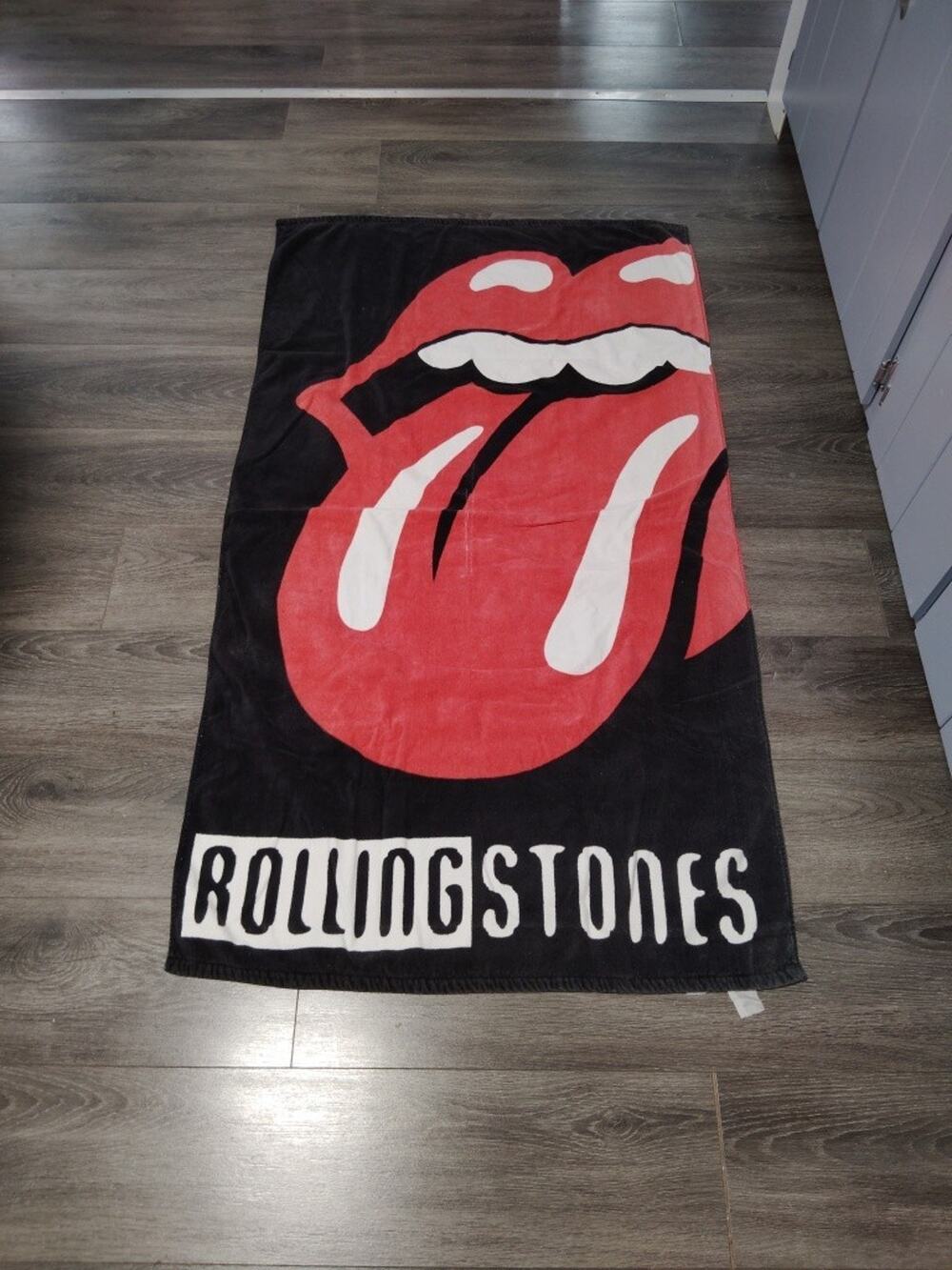 ROLLING STONES TONGUE LOGO - Beach Towel 29 x 60 in